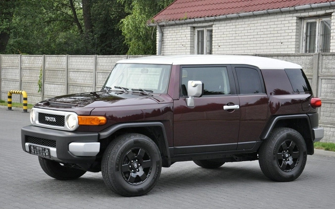 Toyota FJ cena 85900 przebieg: 203000, rok produkcji 2007 z Bełchatów małe 407